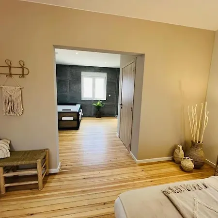Daire Boheme Avec Bain Balneo Liège